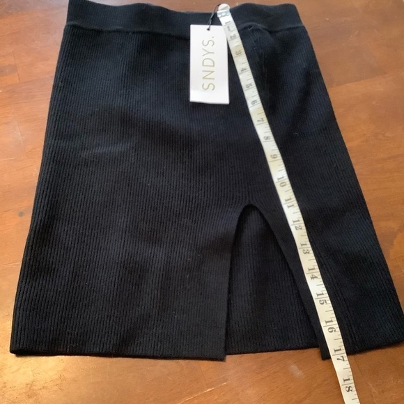 SNDYS ARMOUR Rib Crop Top & Mini Skirt. Size S/M - Picture 13 of 14